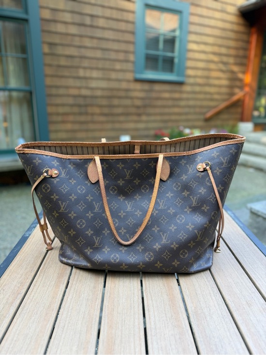 Louis Vuitton Handbags - Louis Vuitton Neverfull MM Monogram